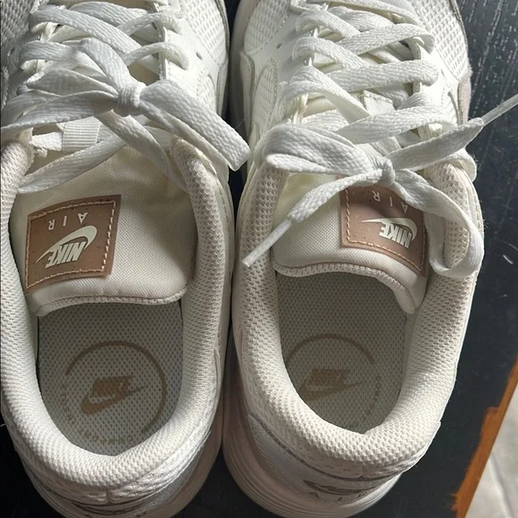 Nike Women's White Sneakers - Picture 3 of 6